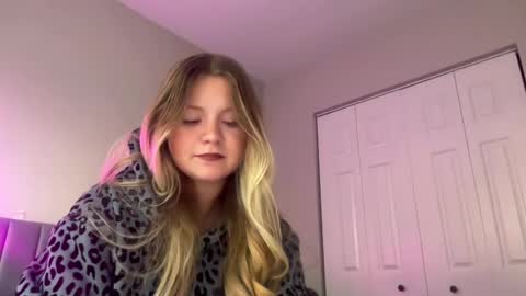 Snapshot of iheartcassie2844 chatting on 10/03/25, 11:13 cassie online show from 10/03/25, 11:13