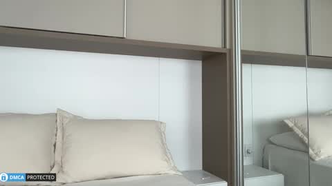 Ivy online show from 02/10/26, 06:23