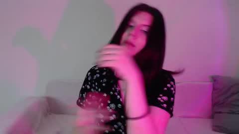 Vella online show from 10/06/25, 10:02