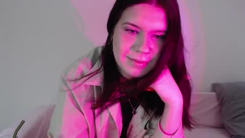 Vella online show from 10/10/25, 09:08