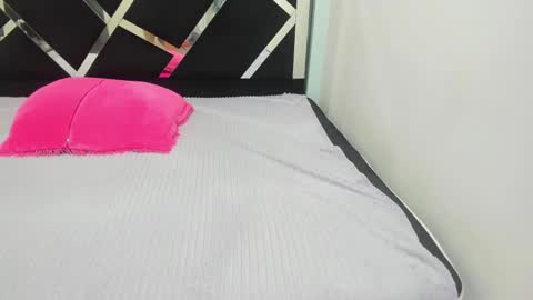 Isabella online show from 09/22/25, 12:29