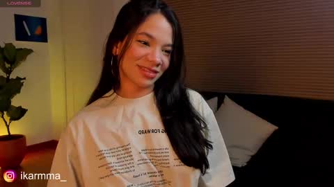 Lua     online show from 09/26/25, 12:03