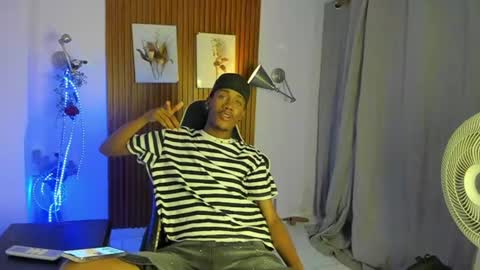 Snapshot of ikaro_blue chatting on 07/08/26, 11:53 ikaro_blue online show from 07/08/26, 11:53