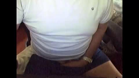 ikissuuuu online show from 10/13/25, 01:33