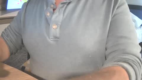 il_undercover online show from 10/28/25, 01:53