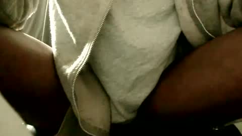 Snapshot of ilgiveuthemarathon chatting on 01/21/25, 01:11 MR Marathon online show from 01/21/25, 01:11