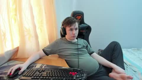 Snapshot of iliaskrislove chatting on 06/06/26, 12:32 iliaskris online show from 06/06/26, 12:32
