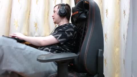 lord online show from 11/07/25, 01:38