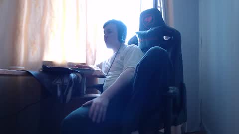 Snapshot of iliaskrisloveee chatting on 07/07/26, 07:45 lord online show from 07/07/26, 07:45