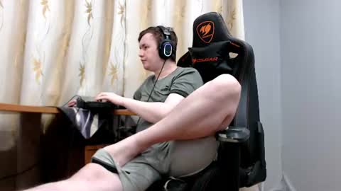 Snapshot of iliaskrisloveee chatting on 07/20/26, 10:56 lord online show from 07/20/26, 10:56