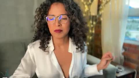 Kloe online show from 12/23/24, 10:23