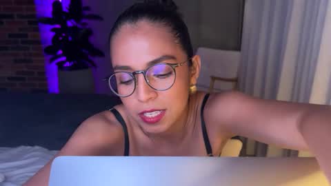 Kloe online show from 02/02/25, 02:06