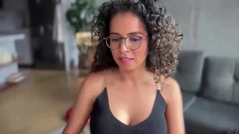 Kloe online show from 02/04/25, 08:59