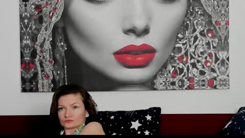 Snapshot of illegalbeauty87 chatting on 05/29/26, 01:14 Ingrid or more easier...Miss GoDDess Mistress online show from 05/29/26, 01:14