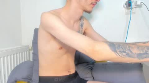 D-Illusion online show from 11/02/25, 05:43