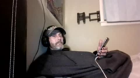 Snapshot of ilovewomensmokers0935 chatting on 06/17/26, 02:47 ilovewomensmokers0935 online show from 06/17/26, 02:47