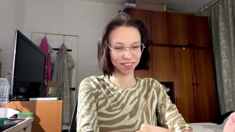 Alina online show from 10/28/25, 05:37