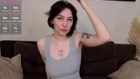 Hello everyone Im Lily online show from 04/27/26, 01:03