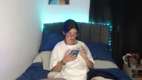 Snapshot of ily_bea chatting on 06/03/26, 12:57 Ily Bea online show from 06/03/26, 12:57