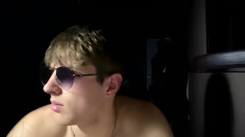 ilyahrr online show from 04/18/26, 07:58