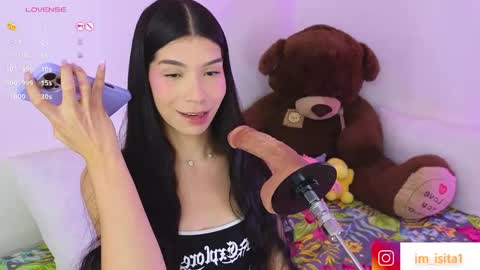 Snapshot of im__isabella chatting on 05/06/26, 11:54 Isa Vasquez online show from 05/06/26, 11:54