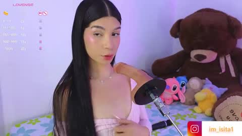 Snapshot of im__isabella chatting on 05/20/26, 02:51 Isa Vasquez online show from 05/20/26, 02:51