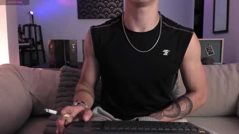 IM  THOMAS online show from 10/08/25, 04:43