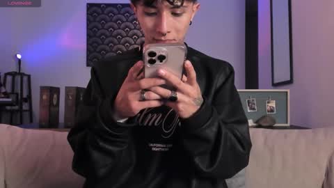 IM  THOMAS online show from 10/19/25, 05:08