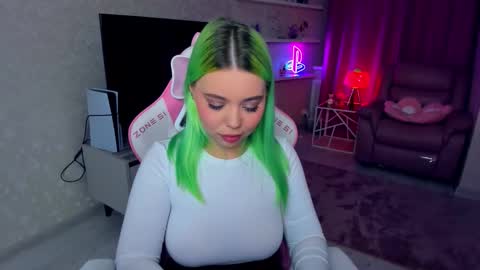 Roxy online show from 10/22/25, 05:34