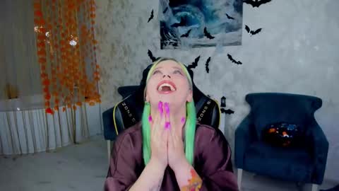 Roxy online show from 10/27/25, 06:45