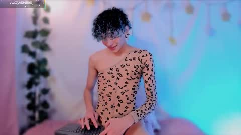 Snapshot of im_alejo chatting on 09/25/25, 01:31 Alejo independent model   online show from 09/25/25, 01:31