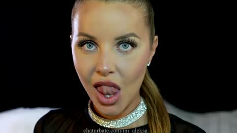 Snapshot of im_aleksa chatting on 12/03/24, 12:27 Aleksa online show from 12/03/24, 12:27