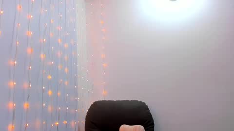 im_anna_ online show from 02/28/25, 10:17