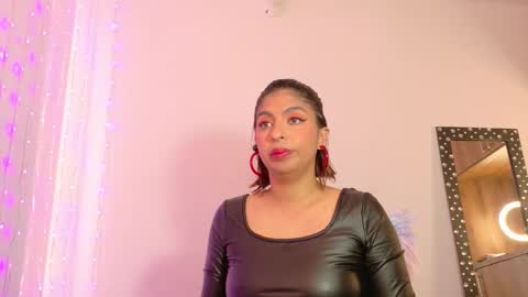 im_anna_ online show from 10/31/25, 12:06