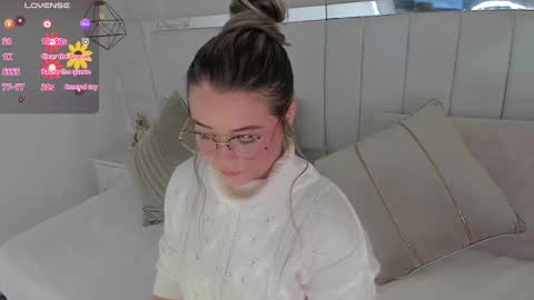 DAHLIA online show from 01/25/25, 02:03