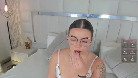 DAHLIA online show from 10/25/25, 08:03