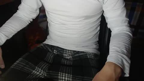 im_dave21 online show from 10/21/25, 12:39