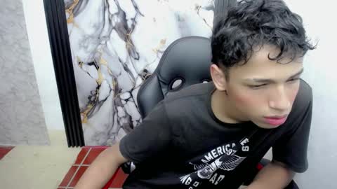 im_david01 online show from 12/17/25, 12:55