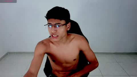 im_david01 online show from 04/08/26, 01:11