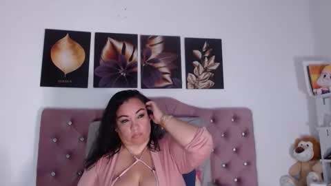 Hellen online show from 09/28/25, 04:29