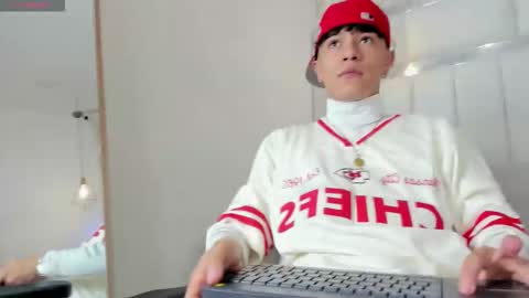 Snapshot of im_joel_ chatting on 01/11/26, 04:06 JOEL online show from 01/11/26, 04:06