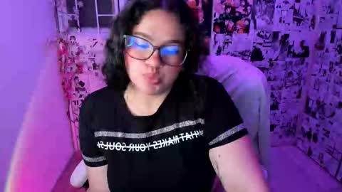 mei mei uwu online show from 03/11/26, 01:44