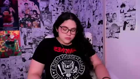 mei mei uwu online show from 05/19/26, 02:40