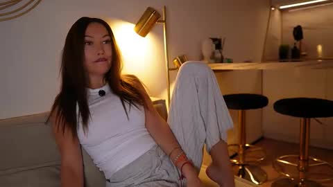 Milla online show from 11/26/25, 05:03