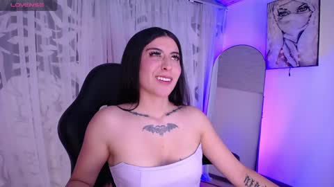 Snapshot of im_rosse_ chatting on 04/30/26, 10:03 Jade Rosse online show from 04/30/26, 10:03