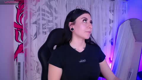Snapshot of im_rosse_ chatting on 05/13/26, 08:38 Jade Rosse online show from 05/13/26, 08:38
