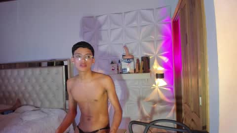 im_sebaslopez online show from 12/15/25, 11:36