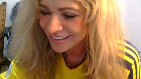 Snapshot of im_sharonr chatting on 06/27/26, 04:45 Sharon online show from 06/27/26, 04:45
