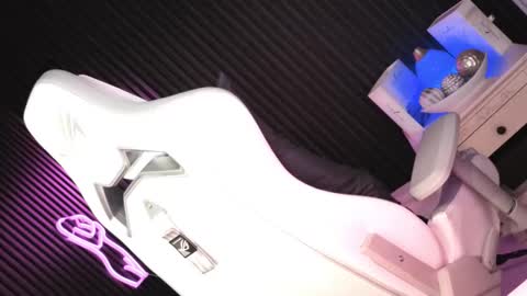 Candy Moore online show from 02/12/26, 04:29