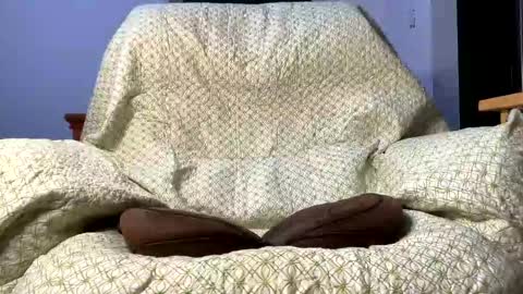 Snapshot of imaginaryvoyage chatting on 10/08/25, 02:09 thanks for visiting online show from 10/08/25, 02:09